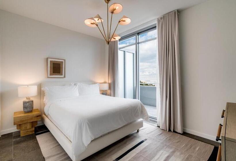 סוויטת פנטהאוז, Boulan South Beach