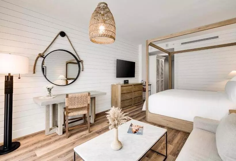Ullakkohuone, Boulan South Beach