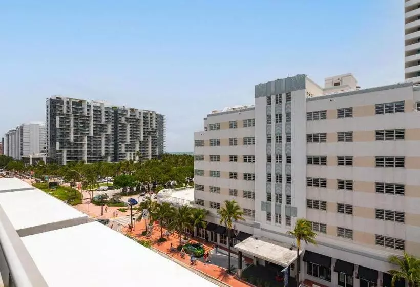 Ullakkohuone, Boulan South Beach