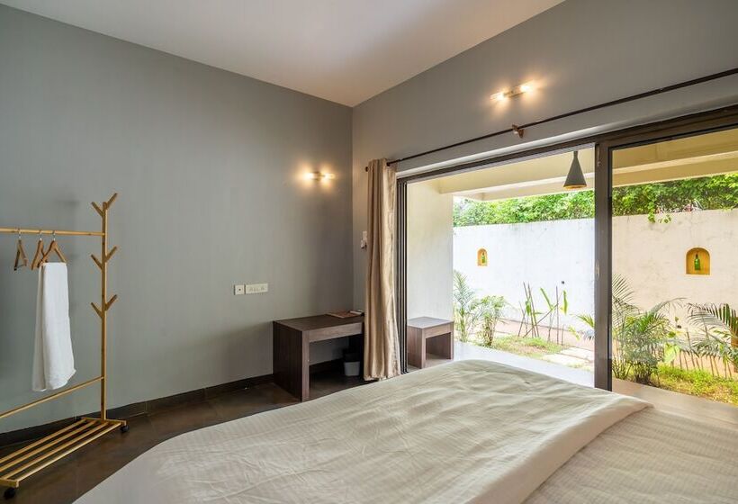 デラックスルーム, The Banyan Soul