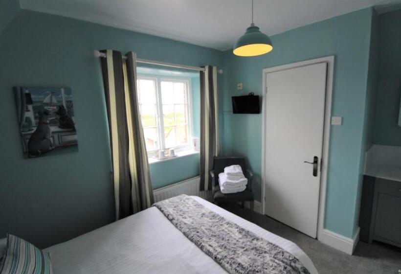 غرفة أساسية, The Lorna Doone