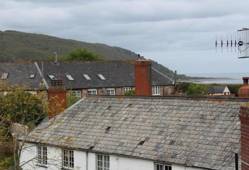 غرفة أساسية, The Lorna Doone