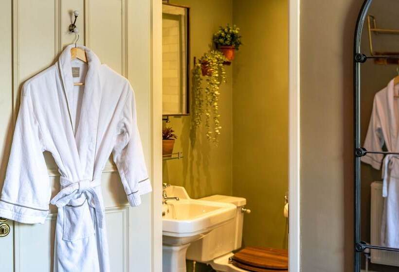 Классический Номер, The Pavilion Arms