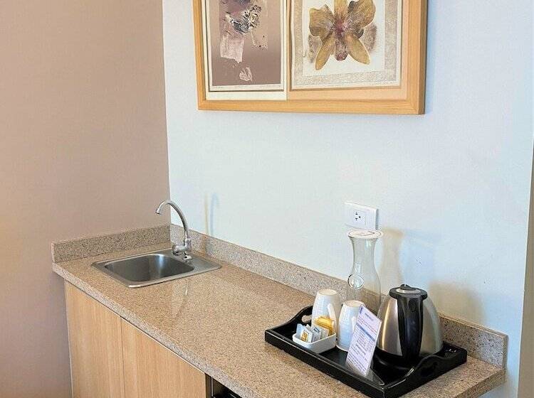 استودیوی استاندارد, One Pacific Place Serviced Residences