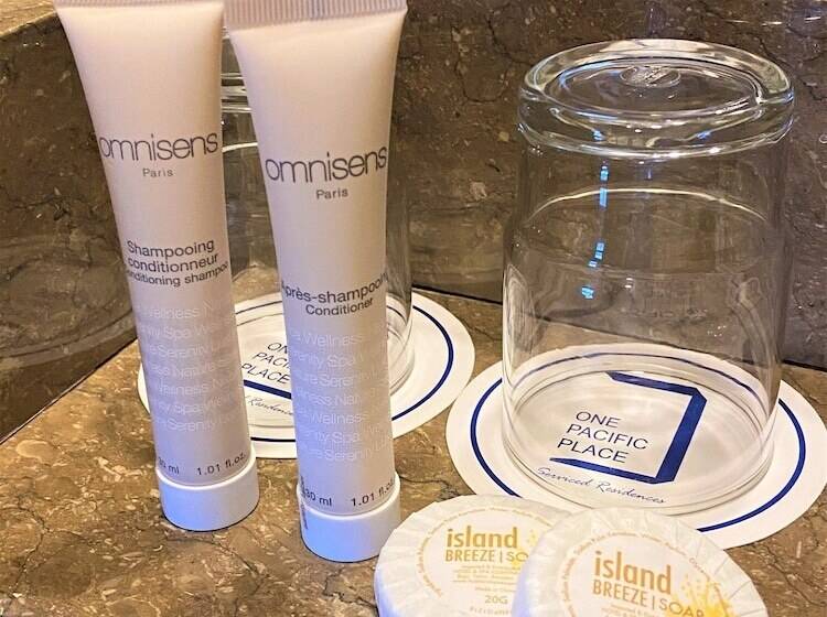 استودیوی لوکس, One Pacific Place Serviced Residences