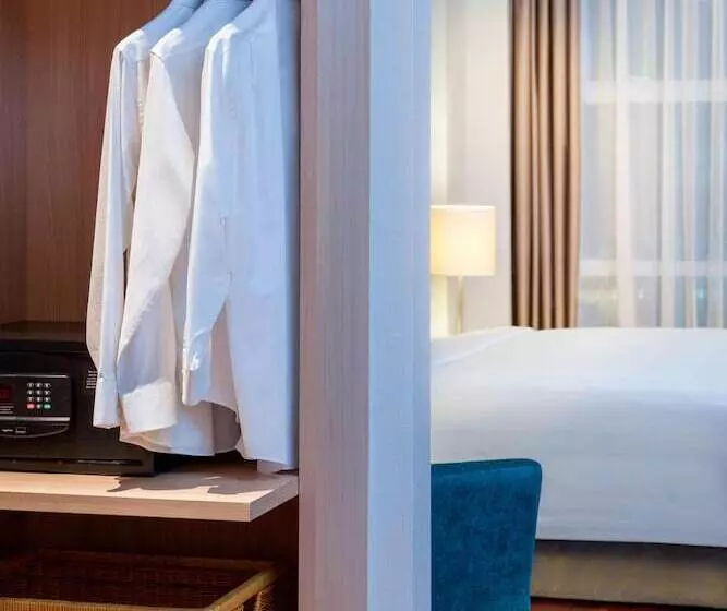 エクゼクティブアパートメントの３ベッドルーム, The Mayflower, Jakarta Marriott Executive Apartments