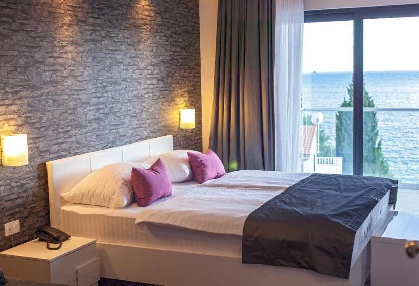 Полулюкс Вид на Море, Boutique Hotel Life