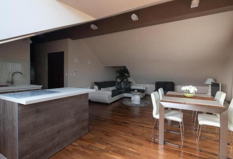 Президентский Люкс, Boutique Hotel Life