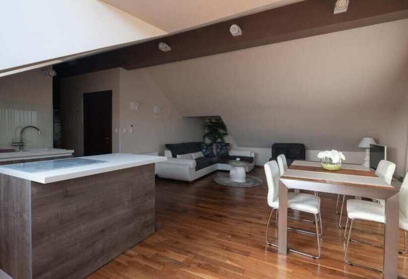 سوئیت پرزیدنت, Boutique Hotel Life