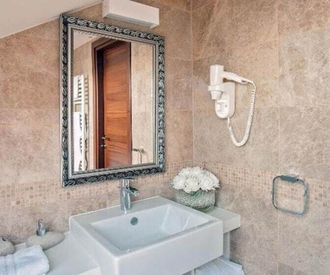 Президентский Люкс, Boutique Hotel Life