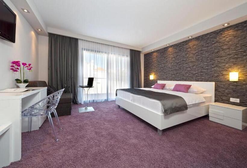 Номер Superior Вид на Море с Балконом, Boutique Hotel Life