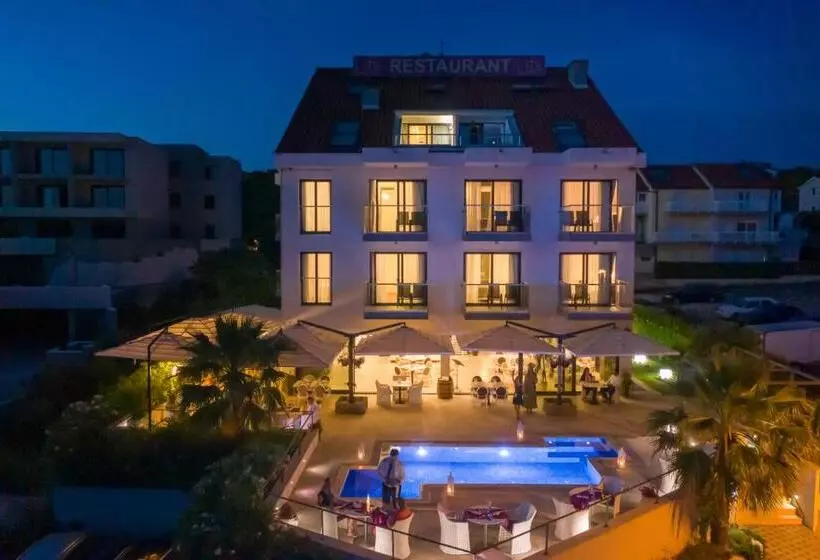 バルコニーつきオーシャンビュースーペリアルーム, Boutique Hotel Life