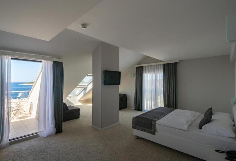 Люкс Deluxe Вид на Море, Boutique Hotel Life