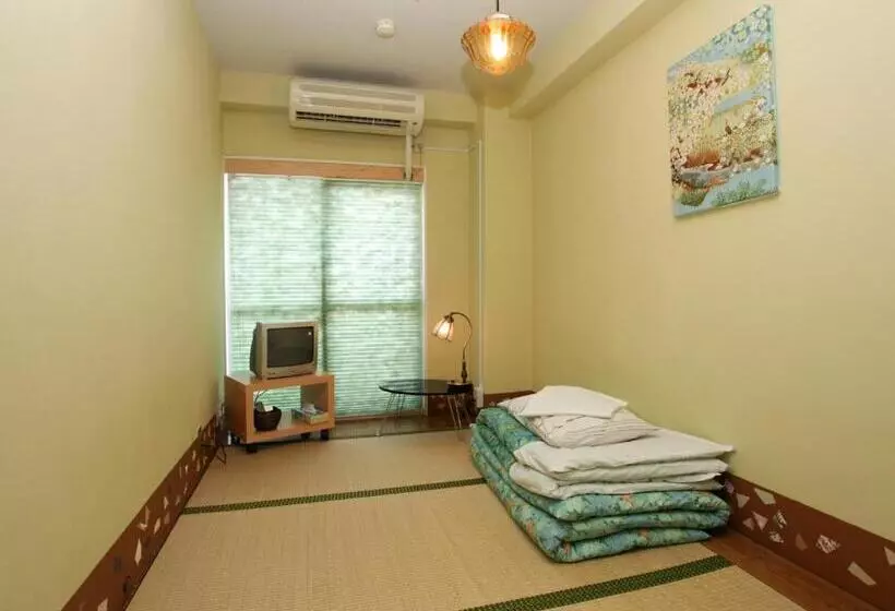 اتاق استاندارد با سرویس بهداشتی مشترک, Hostel Zen