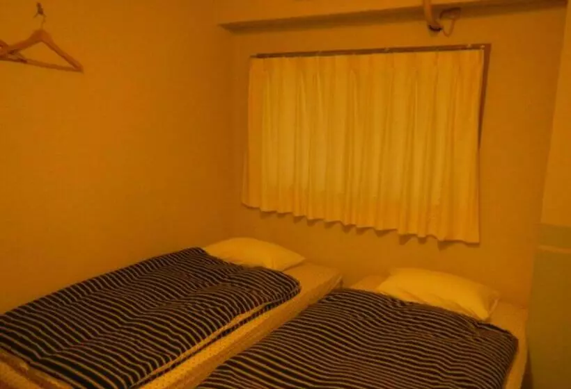 اتاق اکونومی, Hostel Zen