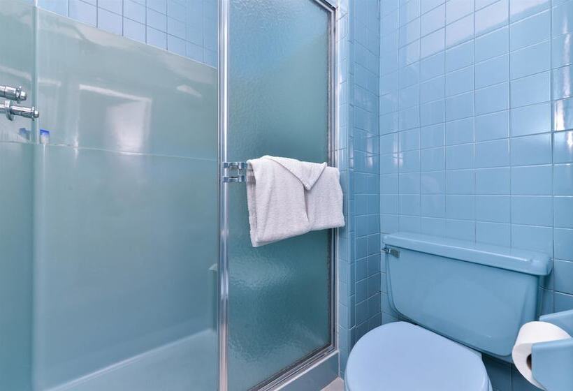 Номер Стандарт 2 Двуспальные Кровати, Americas Best Value Inn Port Jefferson Station Long Island