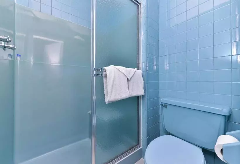 ２ダブルベッドのスタンダードルーム, Americas Best Value Inn Port Jefferson Station Long Island