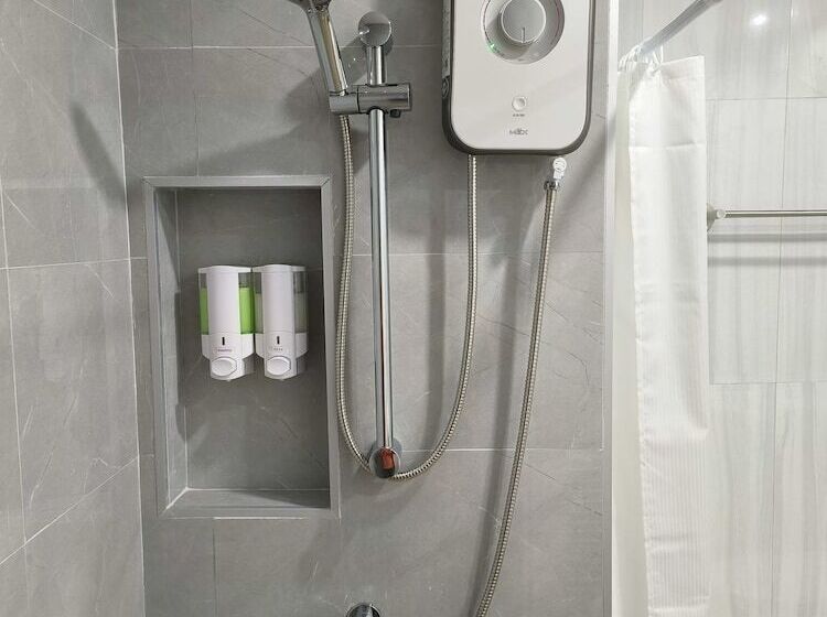 غرفة قياسية, Aonang Goodwill