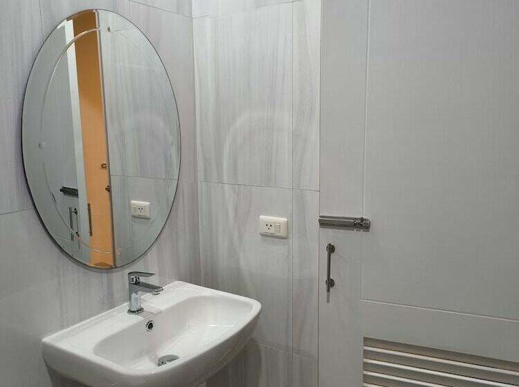 غرفة قياسية, Aonang Goodwill