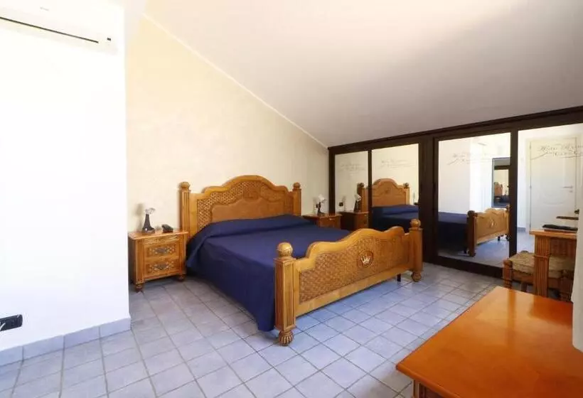 اتاق استاندارد, Capo Campolato
