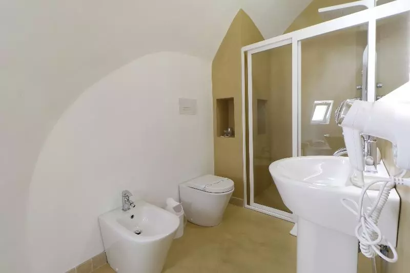 اتاق سوپریور, Capo Campolato