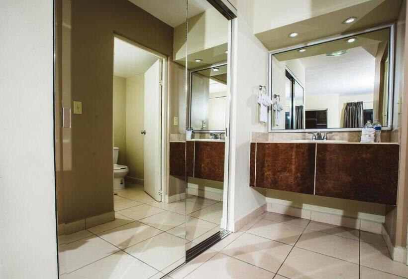 Номер Стандарт, Del Mar Inn Rosarito