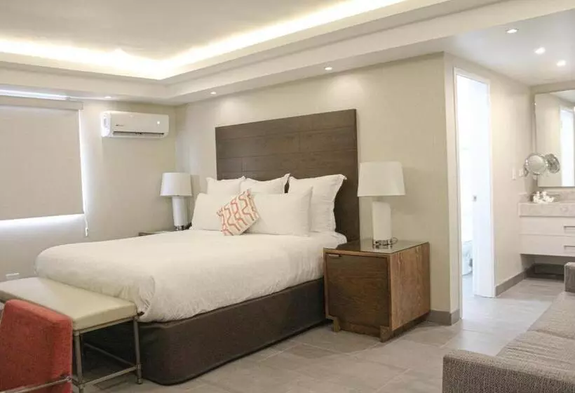 ジュニアスイート, Del Mar Inn Rosarito