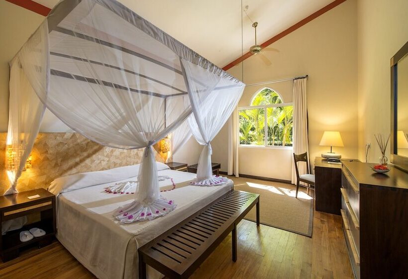 סוויטת ג'וניור, Diamonds Dream Of Africa