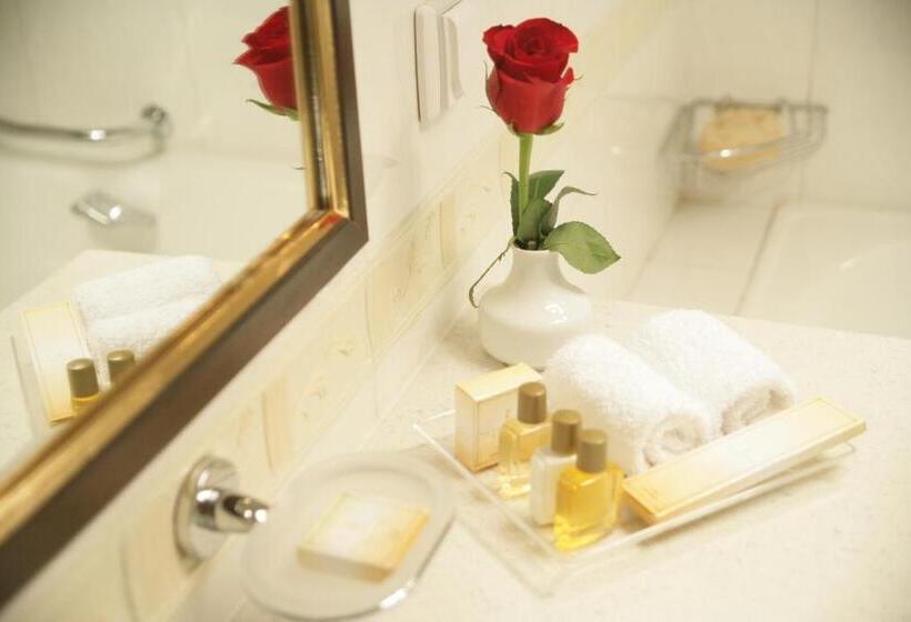 اتاق سوپریور, Grand Tien Shan