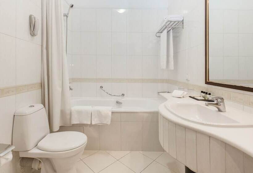 اتاق سوپریور, Grand Tien Shan