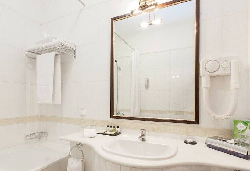 اتاق سوپریور, Grand Tien Shan