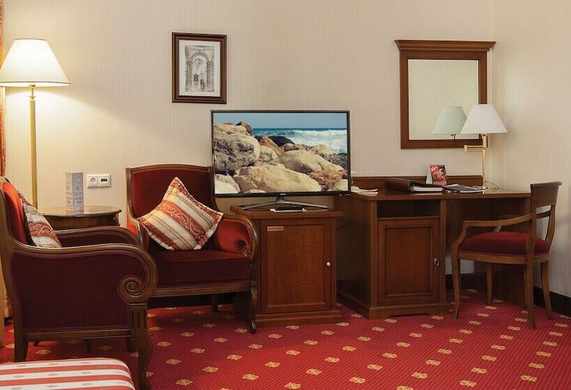 اتاق سوپریور, Grand Tien Shan