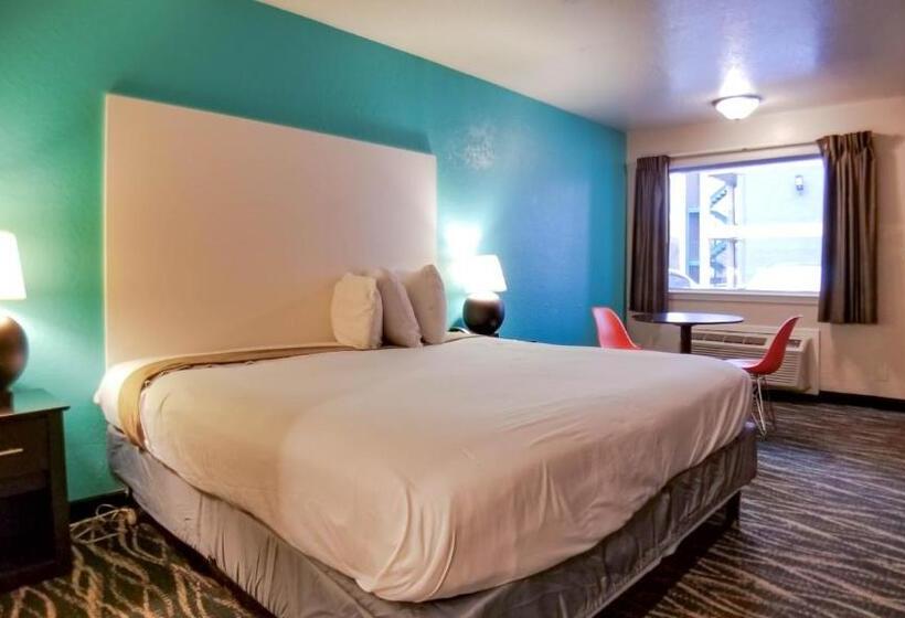 חדר סטנדרט עם מיטת קינג, Howard Johnson By Wyndham Houston Hobby