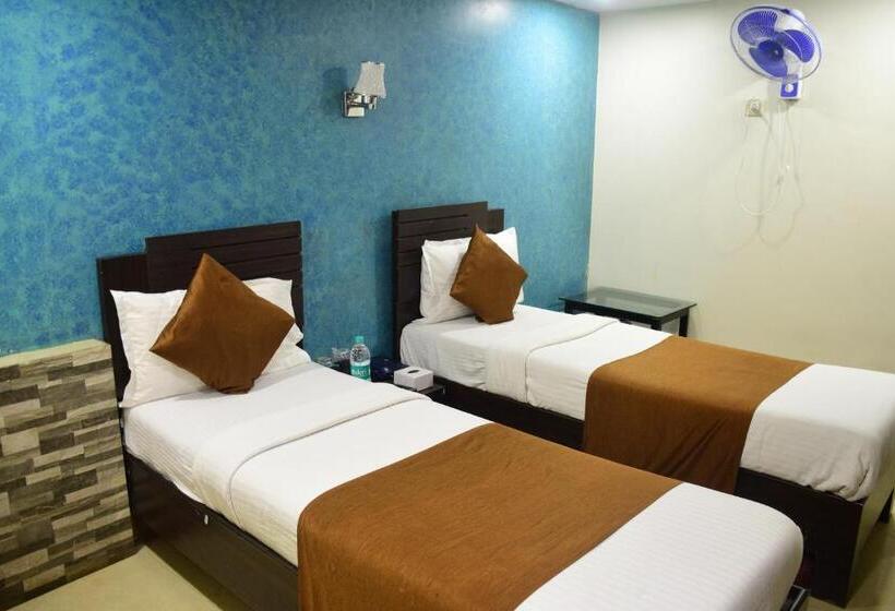 اتاق لوکس, K C Residency