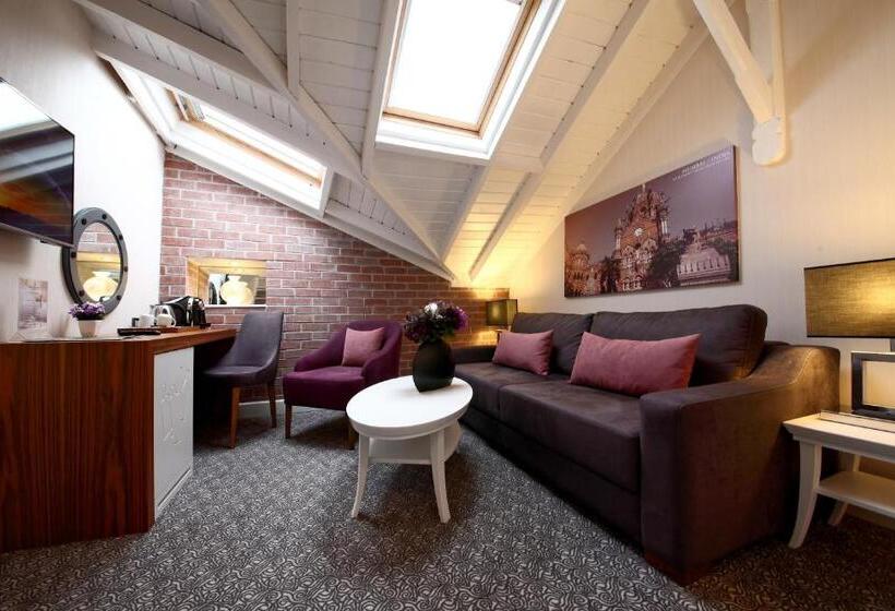 スーペリアースイート, Montania Special Class