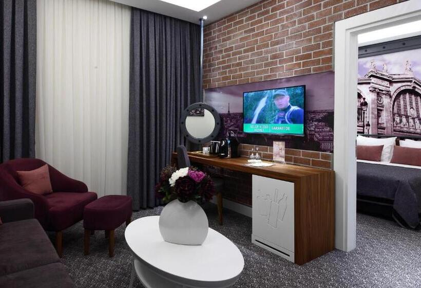 スイート, Montania Special Class