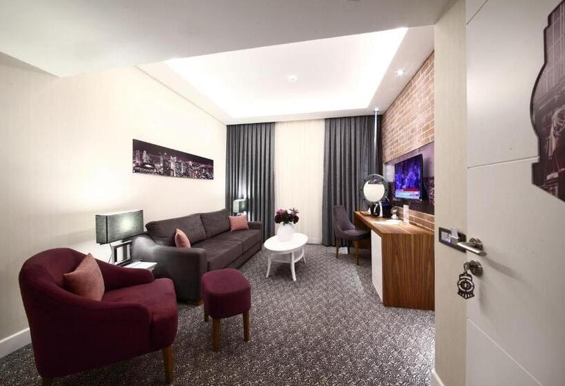 スイート, Montania Special Class