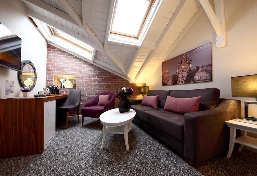 スーペリアースイート, Montania Special Class