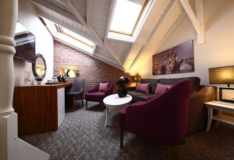 スーペリアースイート, Montania Special Class