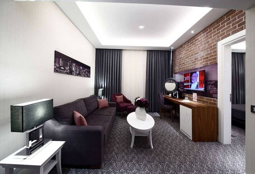 スイート, Montania Special Class