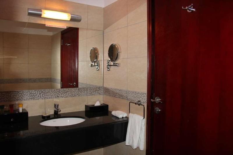 اتاق لوکس, Peninsula Hotel Dar Es Salaam