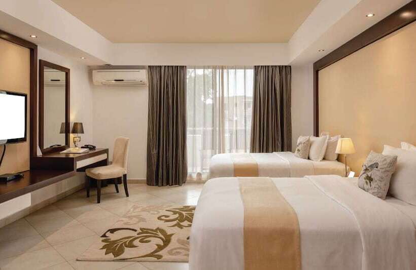 اتاق لوکس, Peninsula Hotel Dar Es Salaam