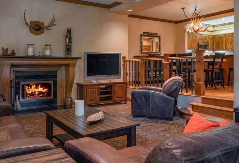 Апартаменты 4 Спальни, Creekside At Beaver Creek