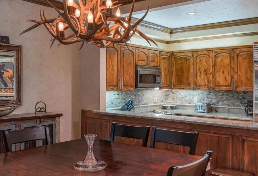 Апартаменты 4 Спальни, Creekside At Beaver Creek