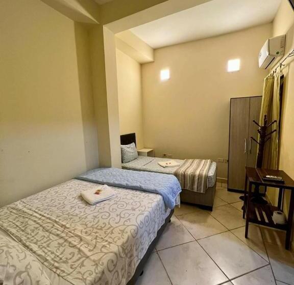 اتاق خانوادگی, Catedral