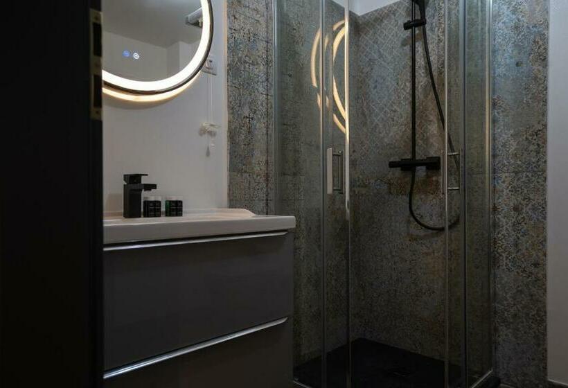 스탠다드 룸, Cristal