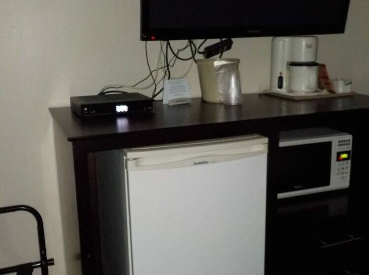 Номер Стандарт, Econo Lodge