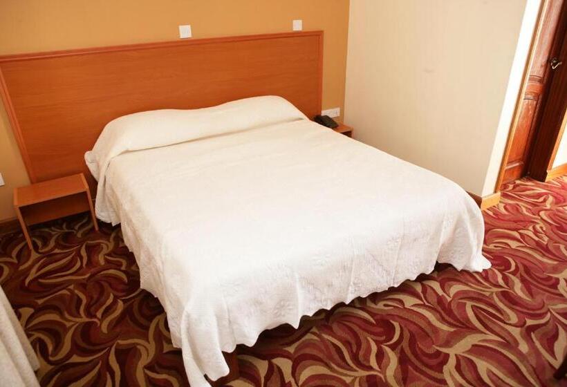 اتاق لوکس, Ivys