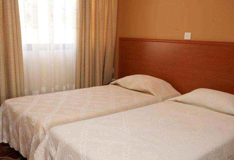 اتاق لوکس, Ivys