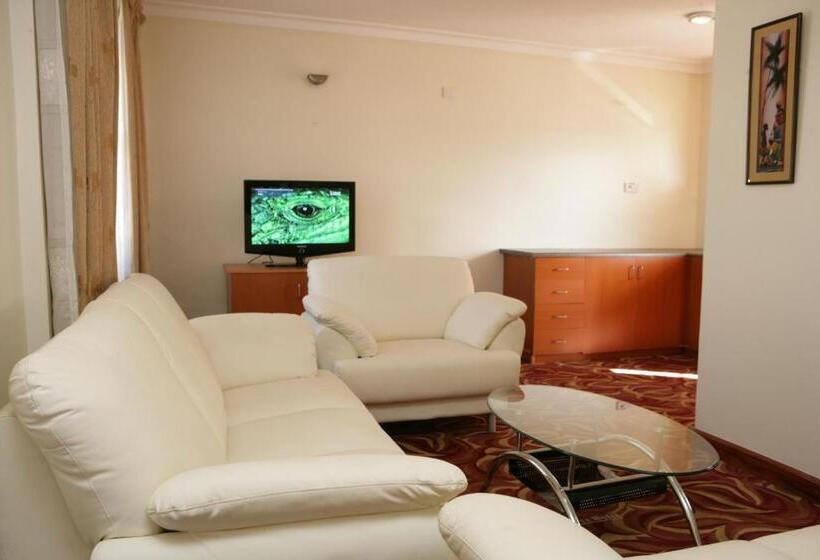 سوییت اجرایی, Ivys